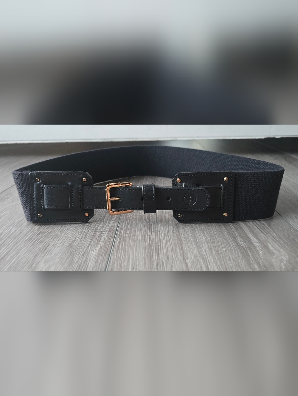 Tory Burch Wide Elastic Waist Belt Black Leather Gold Buckle Logo M Made USA